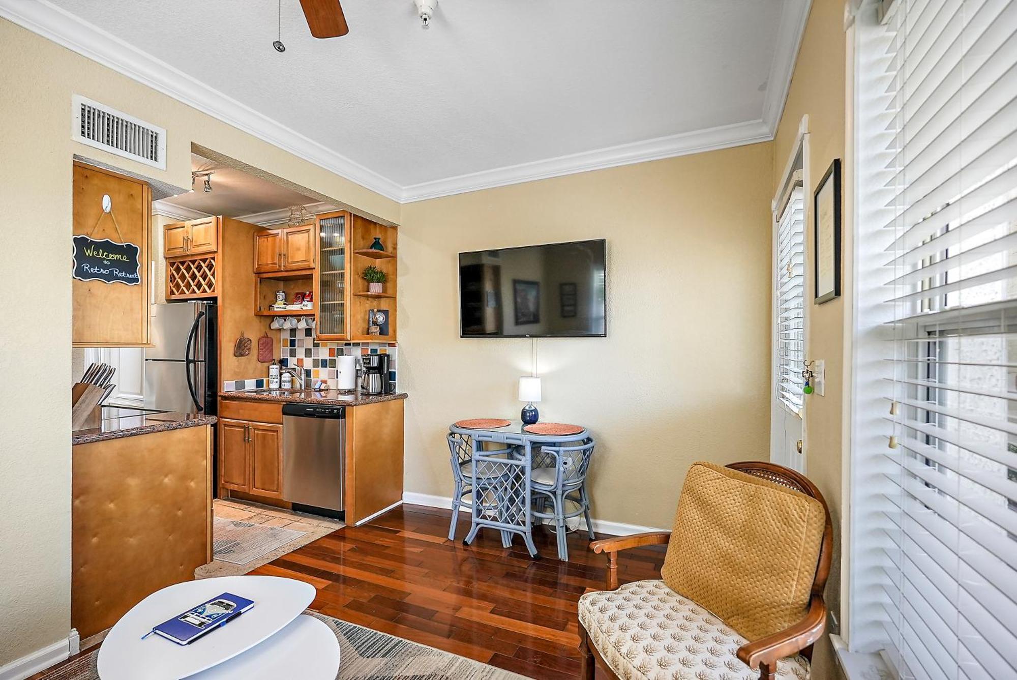 Retro Retreat In Dtsp - Explore The Downtown Area Αγία Πετρούπολη Εξωτερικό φωτογραφία