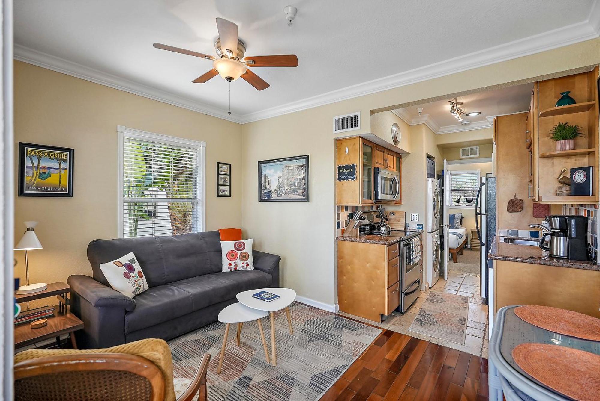Retro Retreat In Dtsp - Explore The Downtown Area Αγία Πετρούπολη Εξωτερικό φωτογραφία